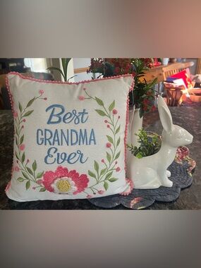 Best Grandma Ever Embroidered Throw Pillow - Pink Floral